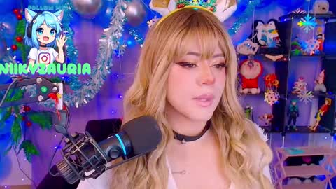 Snapshot of _niiky chatting on 12-15-25, 01:48 niiky online show from 12-15-25, 01:48