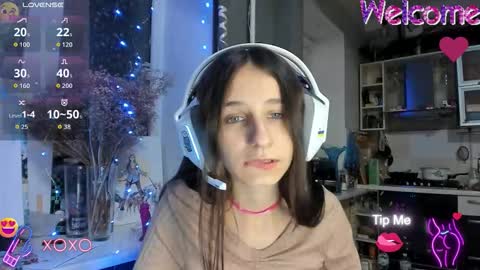 Nika online show from 11-17-25, 04:13