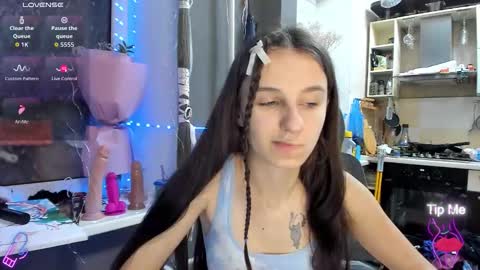 Nika online show from 11-28-25, 04:09