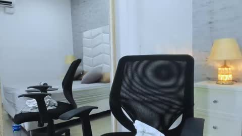 Noah Heyden online show from 01-24-25, 04:39