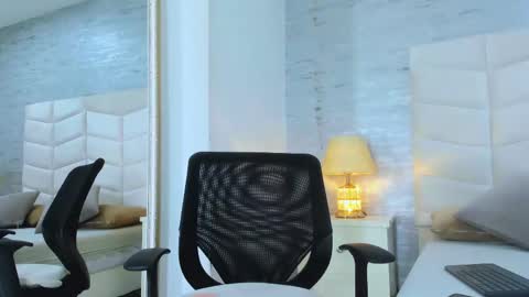 Noah Heyden online show from 01-27-25, 01:19