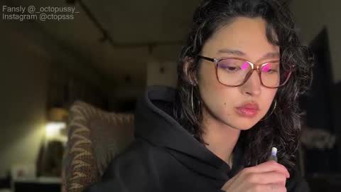 Snapshot of _octopussy_ chatting on 02-16-26, 08:27 Mikayla online show from 02-16-26, 08:27