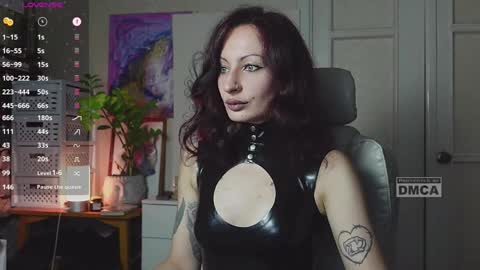 Snapshot of _owner_ chatting on 12-26-24, 10:59 The Supreme Goddess Rose online show from 12-26-24, 10:59