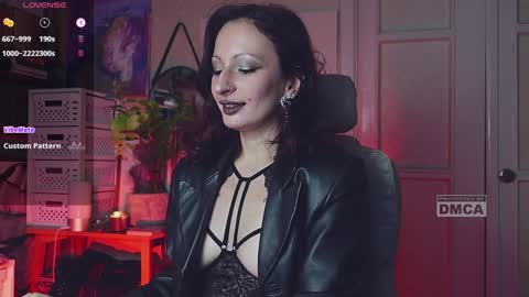 Snapshot of _owner_ chatting on 01-05-25, 12:53 The Supreme Goddess Rose online show from 01-05-25, 12:53