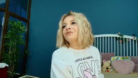 Alisa online show from 11-16-25, 05:13