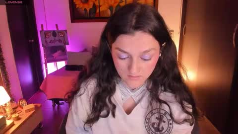 Snapshot of _peach__ chatting on 12-20-25, 04:30 violeta ig online show from 12-20-25, 04:30