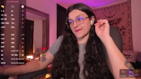 Snapshot of _peach__ chatting on 02-25-26, 04:00 violeta ig online show from 02-25-26, 04:00