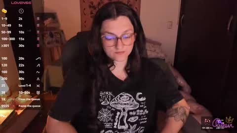 Snapshot of _peach__ chatting on 03-14-26, 04:07 violeta ig online show from 03-14-26, 04:07