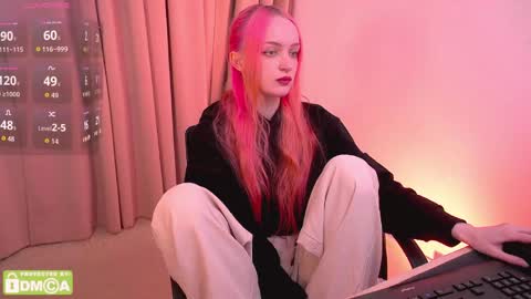 Maisie online show from 04-19-26, 02:05