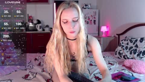 Snapshot of _pinkypay chatting on 12-20-24, 09:54 Pinky online show from 12-20-24, 09:54