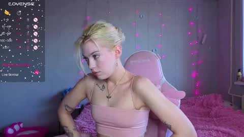 Ellie and Nika online show from 06-07-26, 11:25