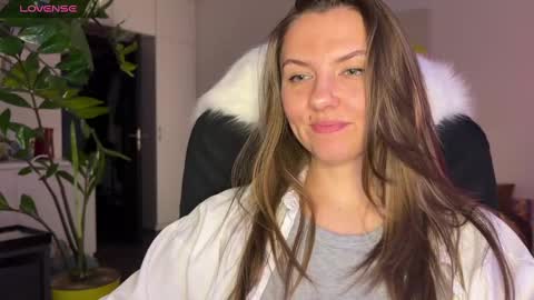  HADLY today day-off see u online 0112  online show from 01-02-25, 04:56