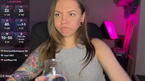  HADLY today day-off see u online 0112  online show from 01-06-25, 08:50