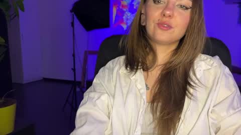  HADLY today day-off see u online 0112  online show from 01-28-25, 05:56