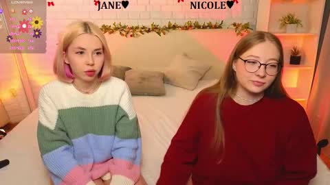 Merlizz Eva Jane Mila Nicole  left to right  online show from 03-13-26, 08:48