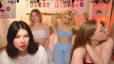 Merlizz Eva Jane Mila Nicole  left to right  online show from 06-01-26, 08:10