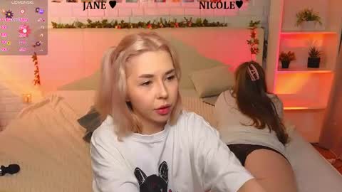 Snapshot of _ramune_ chatting on 06-14-26, 02:24 Merlizz Eva Jane Mila Nicole left to right online show from 06-14-26, 02:24