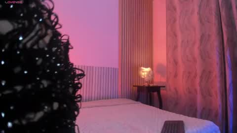 _ravynrouge1 online show from 07-25-26, 02:36