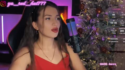 Snapshot of _red_hat_7 chatting on 11-20-25, 05:34 -RED HAT- online show from 11-20-25, 05:34