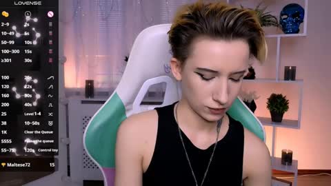 Snapshot of _rein_ramm chatting on 05-13-26, 02:58 Rein online show from 05-13-26, 02:58
