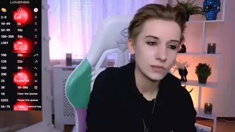 Snapshot of _rein_ramm chatting on 05-31-26, 02:02 Rein online show from 05-31-26, 02:02
