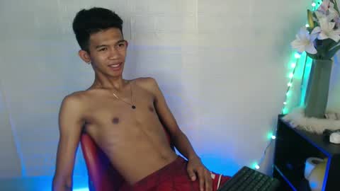 Snapshot of _rellvanxx chatting on 03-11-25, 11:01 _rellvanxx online show from 03-11-25, 11:01