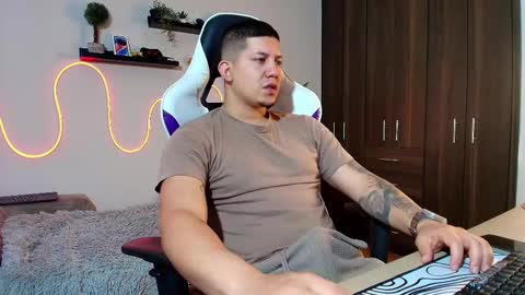 Roberto online show from 02-17-25, 12:38