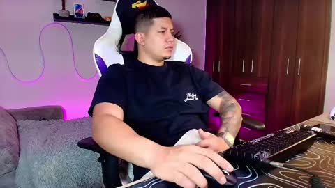 Roberto online show from 03-12-25, 12:36