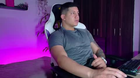 Roberto online show from 10-14-25, 12:50