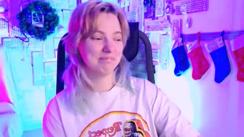 Snapshot of _rockstone_ chatting on 12-20-25, 08:21 Rock stone online show from 12-20-25, 08:21