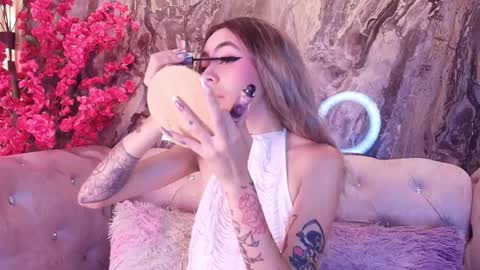 Sabrina online show from 09-20-25, 08:21