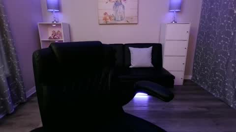 Samantha online show from 09-19-25, 01:56