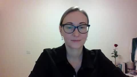 Snapshot of _sandyqueen__ chatting on 11-28-25, 06:43 _sandyqueen__ online show from 11-28-25, 06:43