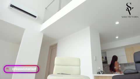 Snapshot of _saravictoria_ chatting on 10-11-25, 05:33 online show from 10-11-25, 05:33