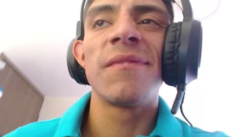 Snapshot of _schnnneider_ chatting on 10-04-25, 05:44 SCHNEIDER online show from 10-04-25, 05:44