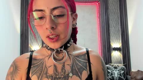 Selene online show from 02-11-25, 05:07