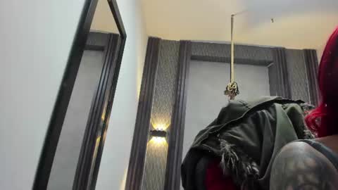 Snapshot of _selene_red chatting on 06-19-26, 02:05 Selene online show from 06-19-26, 02:05