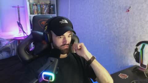 Snapshot of _serious_man chatting on 09-08-25, 04:50 Ask me online show from 09-08-25, 04:50