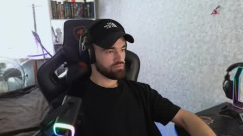 Snapshot of _serious_man chatting on 09-10-25, 10:48 Ask me online show from 09-10-25, 10:48