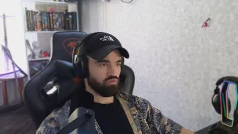 Snapshot of _serious_man chatting on 09-25-25, 08:18 Ask me online show from 09-25-25, 08:18