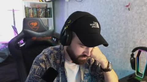 Snapshot of _serious_man chatting on 09-28-25, 12:43 Ask me online show from 09-28-25, 12:43