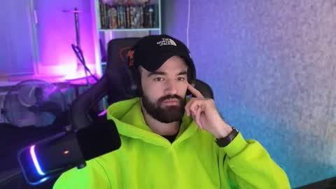 Snapshot of _serious_man chatting on 10-01-25, 01:00 Ask me online show from 10-01-25, 01:00