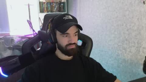 Snapshot of _serious_man chatting on 10-04-25, 11:30 Ask me online show from 10-04-25, 11:30