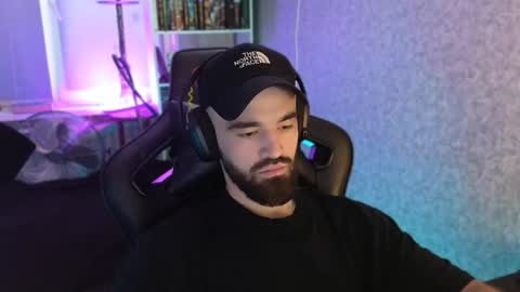 Snapshot of _serious_man chatting on 10-05-25, 02:59 Ask me online show from 10-05-25, 02:59