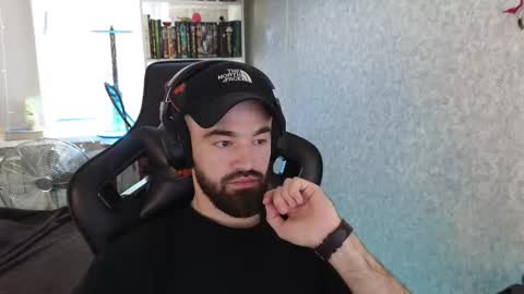 Snapshot of _serious_man chatting on 10-07-25, 12:02 Ask me online show from 10-07-25, 12:02