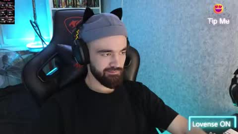 Snapshot of _serious_man chatting on 10-08-25, 12:08 Ask me online show from 10-08-25, 12:08