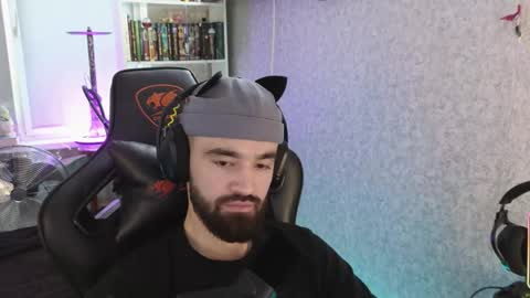 Snapshot of _serious_man chatting on 10-10-25, 02:27 Ask me online show from 10-10-25, 02:27