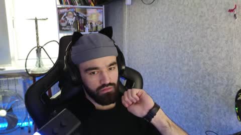 Snapshot of _serious_man chatting on 10-13-25, 11:21 Ask me online show from 10-13-25, 11:21