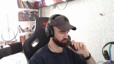 Ask me online show from 03-24-26, 07:46