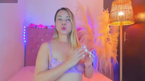 Snapshot of _sexbunny_ chatting on 06-01-26, 07:10 _sexbunny_ online show from 06-01-26, 07:10